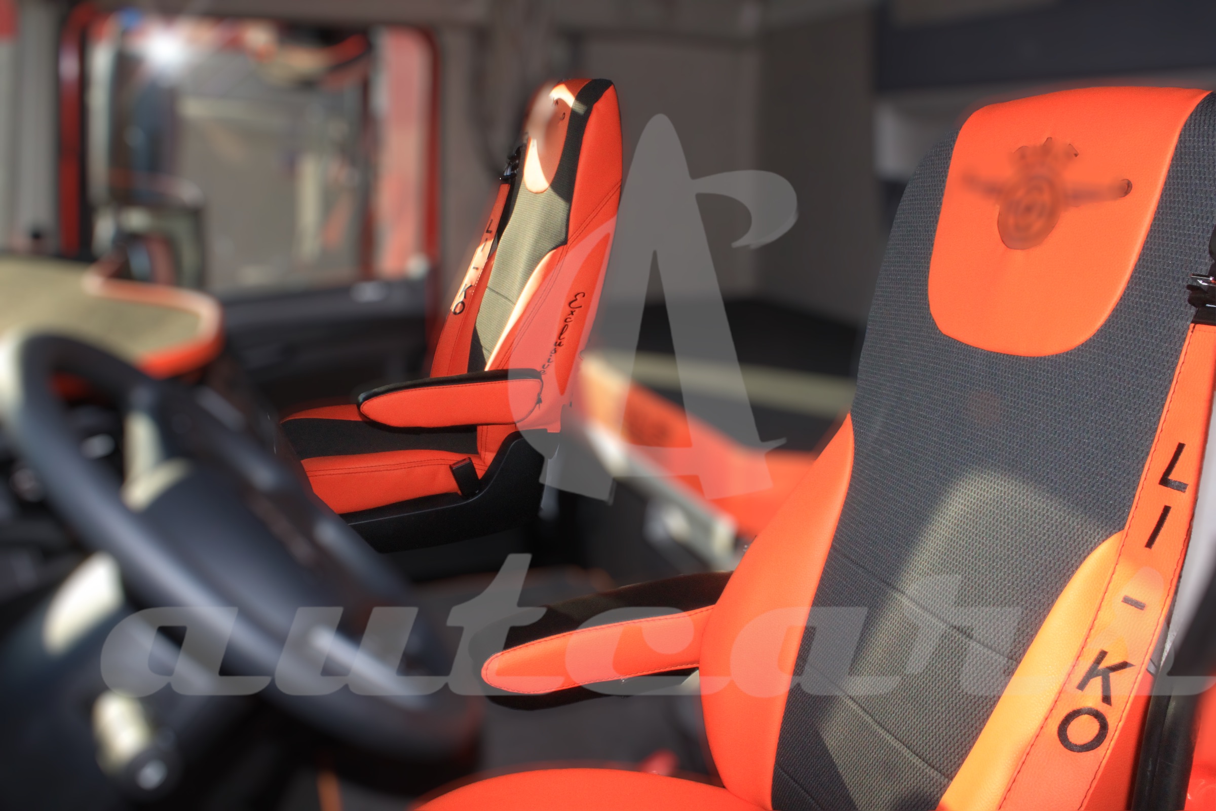 Sitzbezüge Premium Stoff / Kunstleder passend für LKW DAF