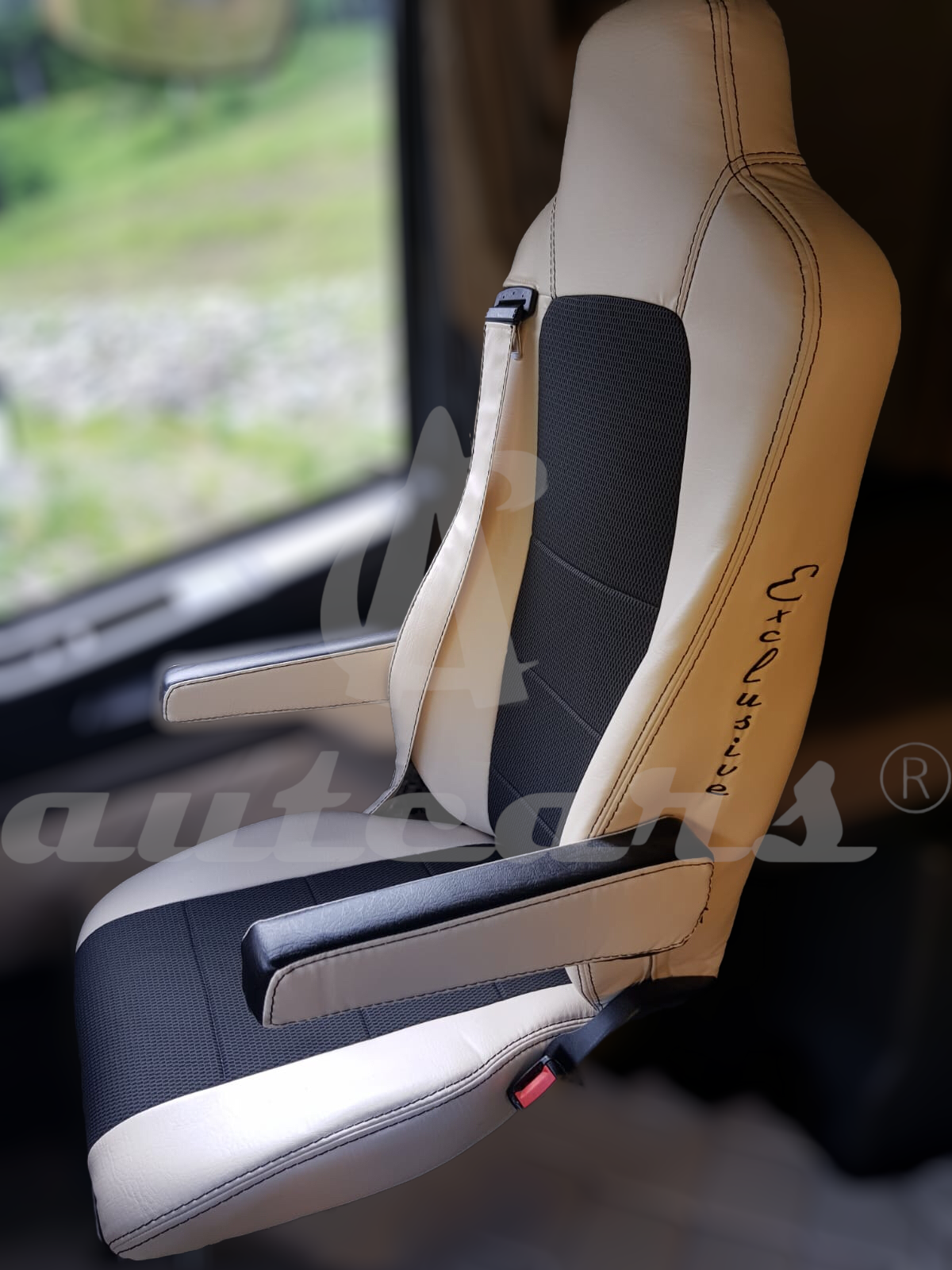 Sitzbezüge Premium Stoff / Kunstleder passend für LKW Iveco - LKW » IVECO »  Interior » Sitzbezüge » Sitzbezüge Premium Stoff / Kunstleder passend für  LKW Iveco