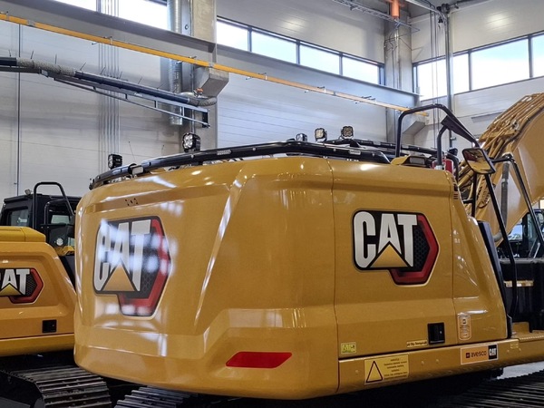 Rücklichthalterung Caterpillar NextGen 330 (Premium-Lichtset) 1